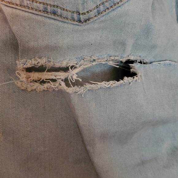 [SOLD]High Waisted Light Blue Skinny Jeans - Picture 3 of 3